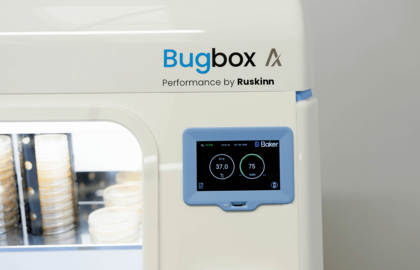 BugBox Ax - Die kleinste verfügbare anaerobe Werkbank mit Schleuse für die Kultivierung von Mikroben unter Sauerstoffausschluss